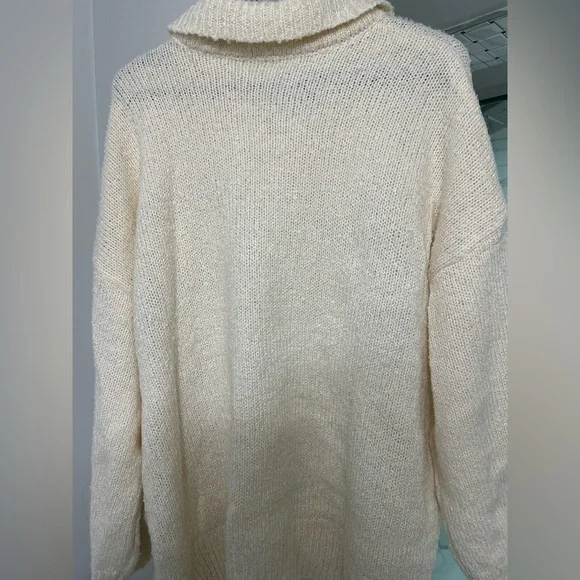 Half button drop shoulder sweater - Picture 6 of 7